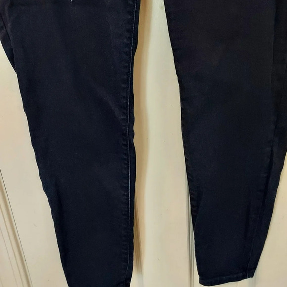 Lane Bryant High-Rise Sateen Pull-On Jegging - Dark Rinse Wash Size 18 - Picture 5 of 9